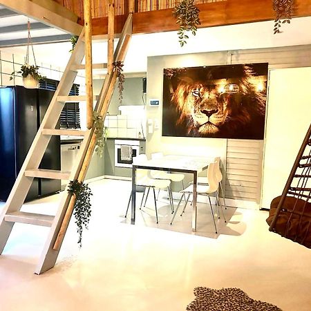 Jungle Style Lodge With Jacuzzi ,Sauna And Garden Near Amsterdam Vijfhuizen Ngoại thất bức ảnh