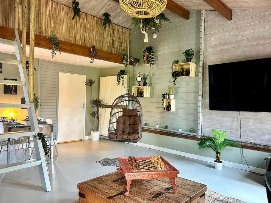 Jungle Style Lodge With Jacuzzi ,Sauna And Garden Near Amsterdam Vijfhuizen Ngoại thất bức ảnh